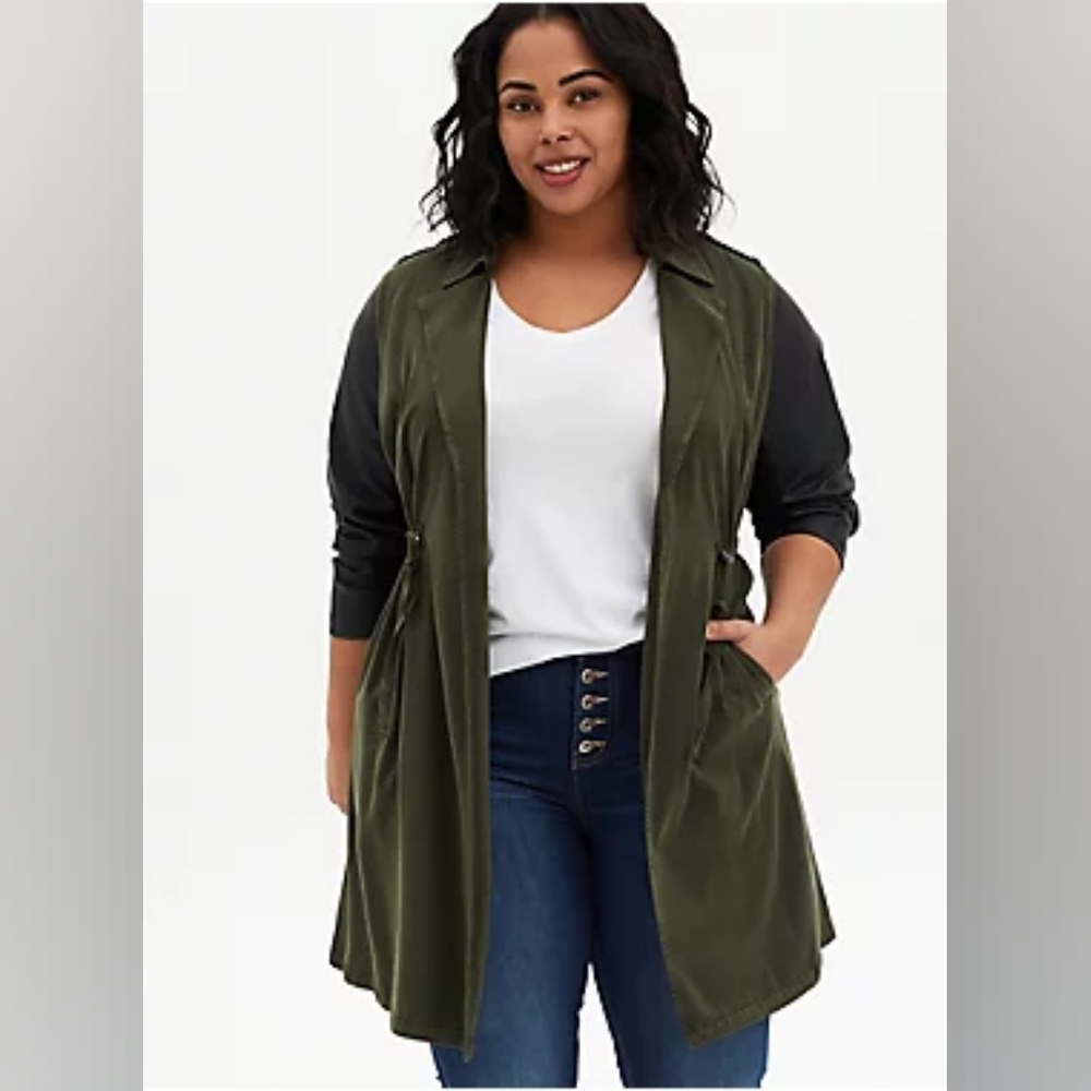 NWOT Torrid Twill Anorak with Faux Leather Sleeves